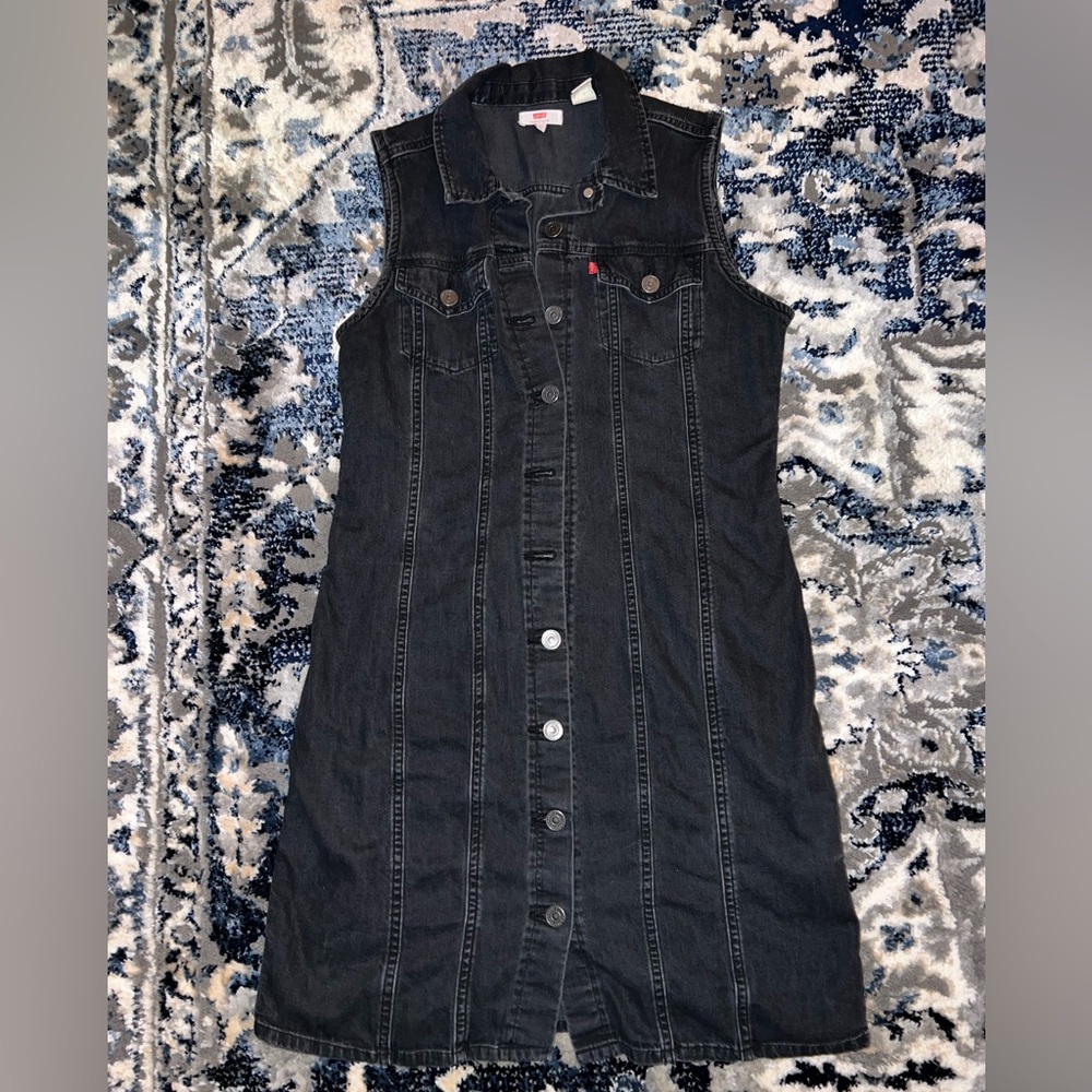 Black Levi’s Button Up Dress